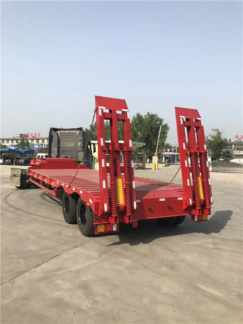 低平板专用半挂车