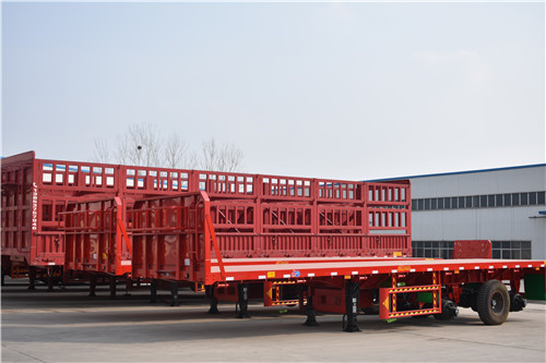 自卸半挂车图片